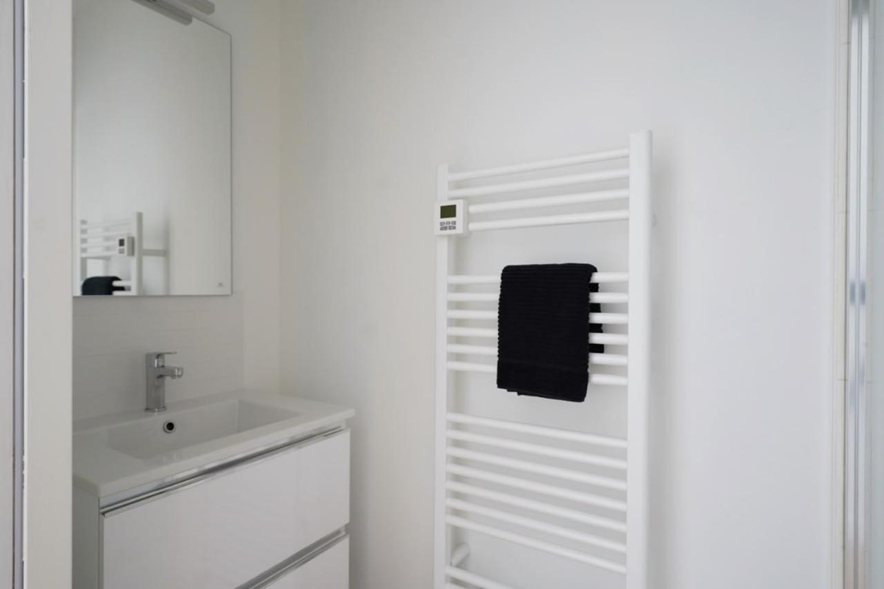 Centre Les Sables - Jet D'Eau - T2 Sauveterre Apartment Bagian luar foto
